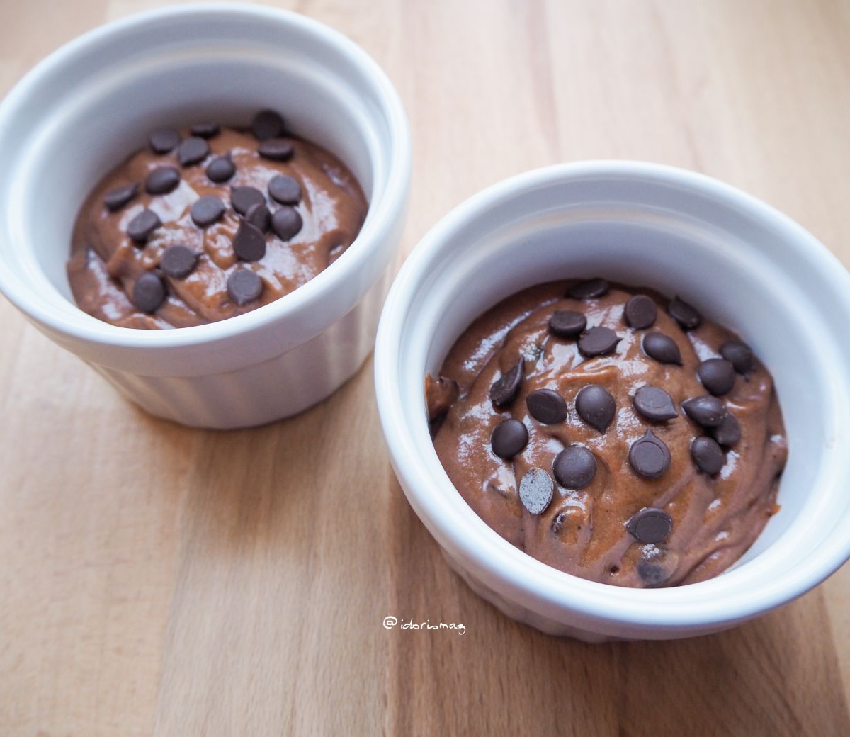 Vegane Mini Schokoladekuchen / Tassenkuchen mit Himbeer Sosse