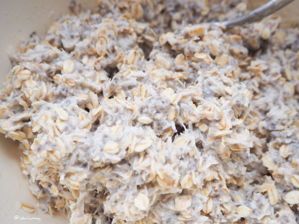 Veganes Frühstück - Oatmeal - Gebackene Haferflocken mit Himbeeren und Kokosflocken