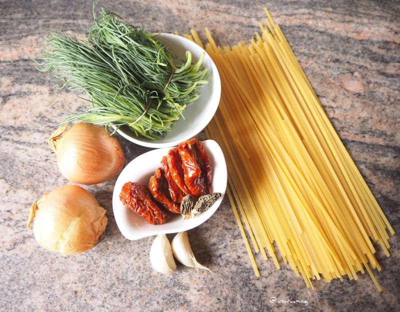 Vegane Spaghetti mit Mönchsbart / Agretti, Morcheln, Tomaten