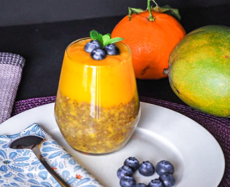 Chia Samen Frühstück - Orange mit Mango