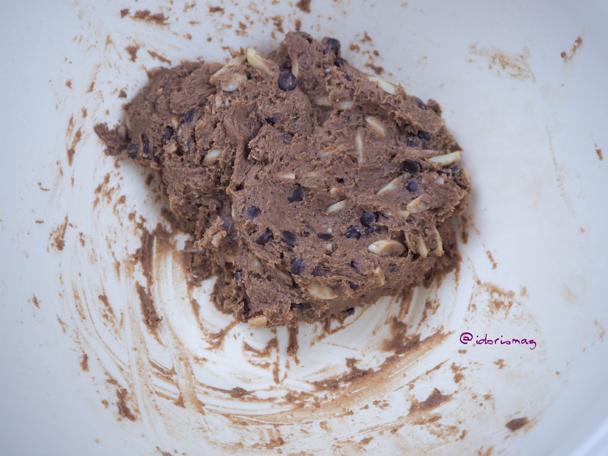 Vegane Dinkel Schokolade Kekse mit Mandelstiften