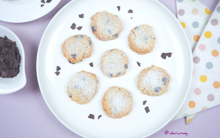 Vegane Haselnuss Cookies mit Schokolade Tropfen