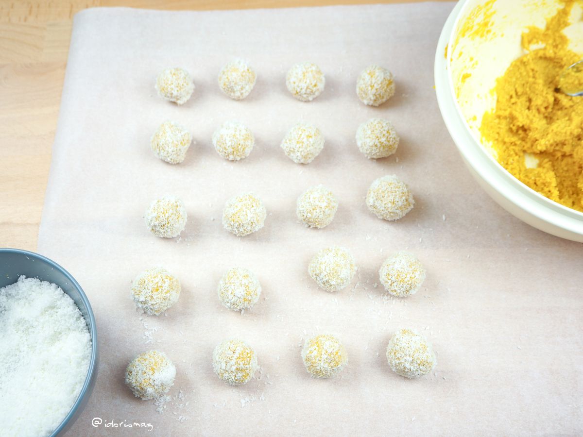 Mango Coconut Bliss Balls - Vegan Recipe with oats, coconut flour, and nut butter